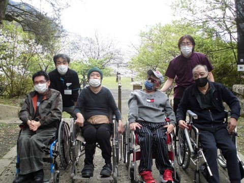 施設内お花見、精矛神社花見最終日